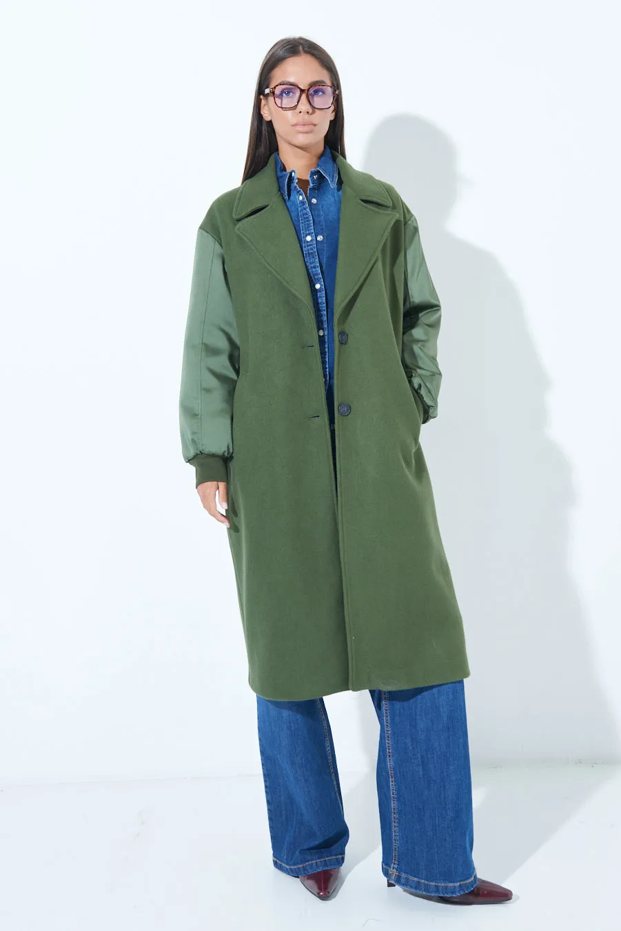 Contemporary longline coat with contrasting sleeves wholesale